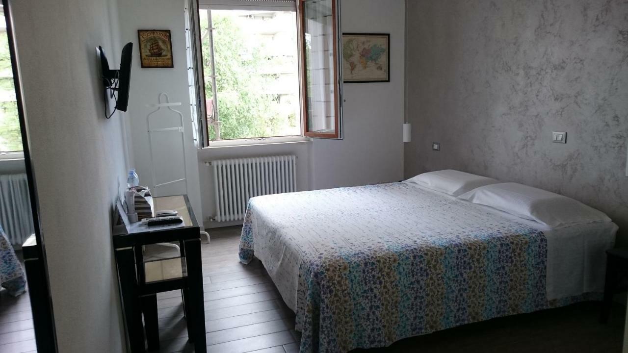 Bed And Breakfast Di Mara E Stefano Βερόνα Εξωτερικό φωτογραφία
