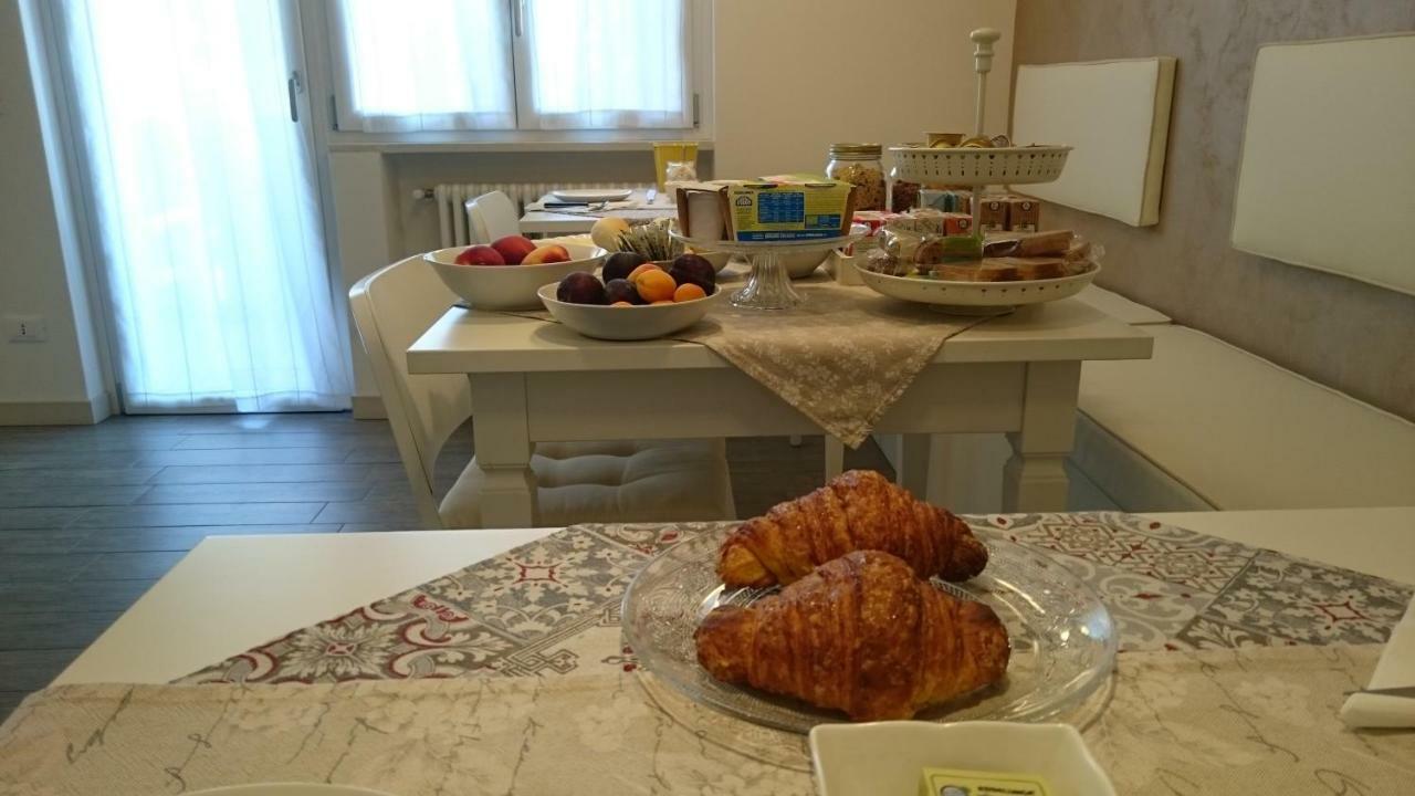 Bed And Breakfast Di Mara E Stefano Βερόνα Εξωτερικό φωτογραφία