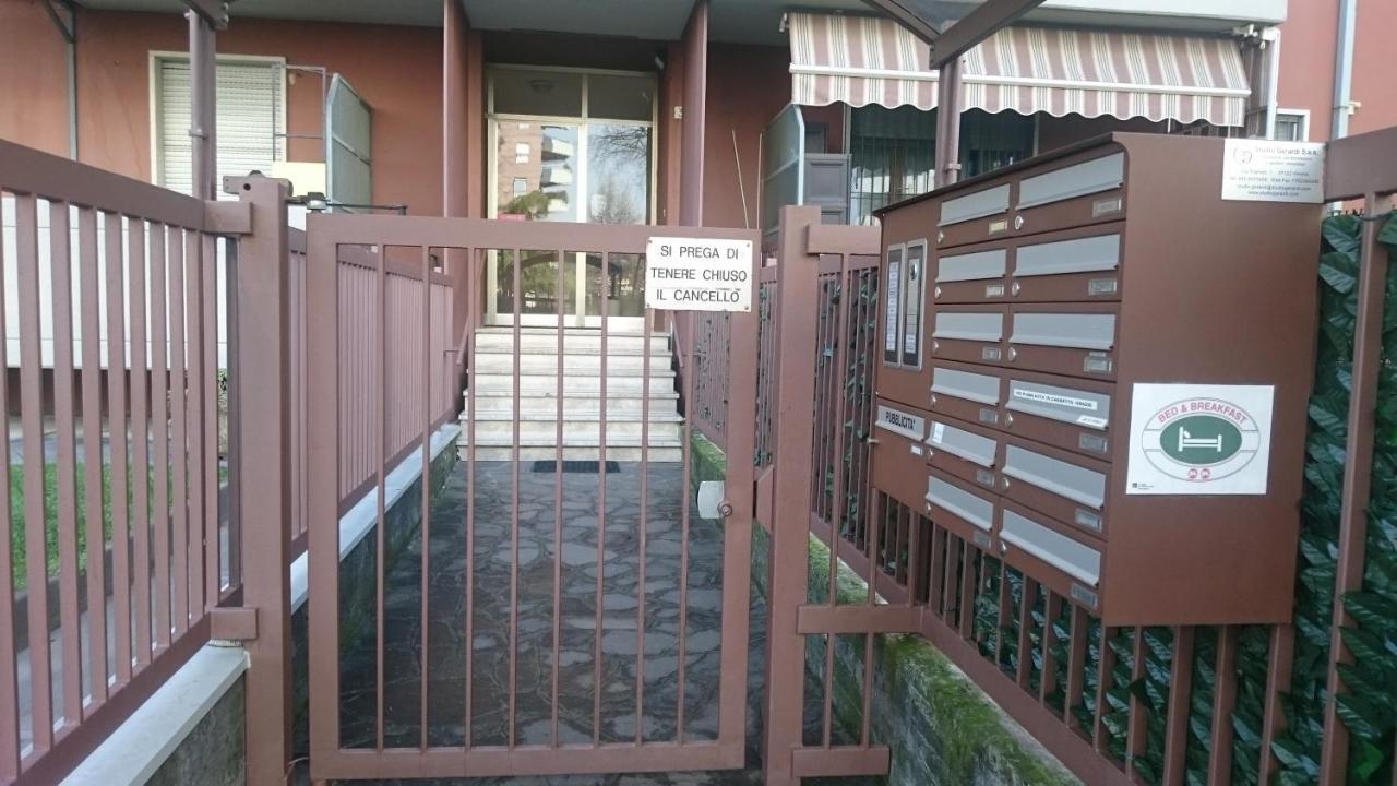 Bed And Breakfast Di Mara E Stefano Βερόνα Δωμάτιο φωτογραφία